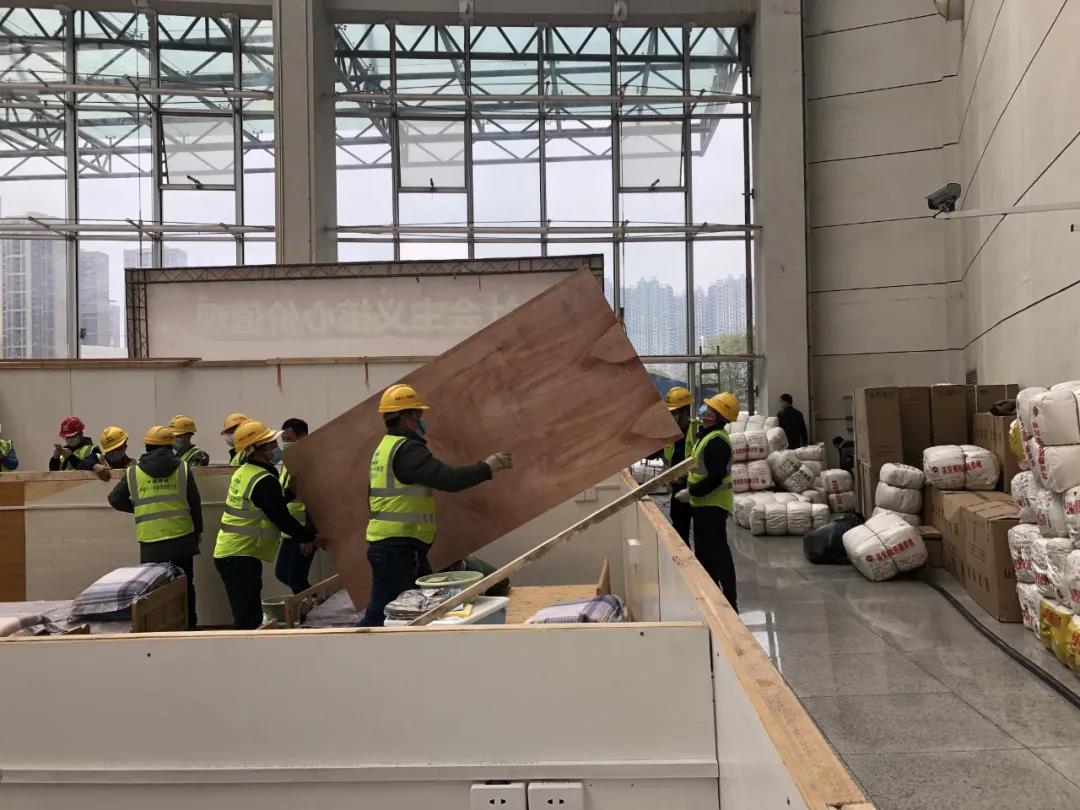 抢建"方舱医院",中国铁建完成万余张床位施工任务!